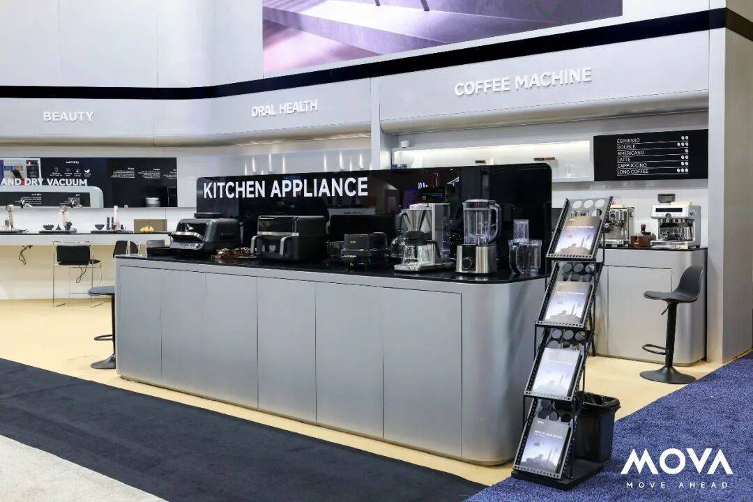 中MOVA生活电器如何开辟“第三条路”?凯发入口CES 2026观察:在巨头环伺(图4) 中MOVA生活电器如何开辟“第三条路”?凯发入口CES 2026观察:在巨头环伺(图4)